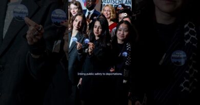 Walkout during German chancellor’s speech | DW News