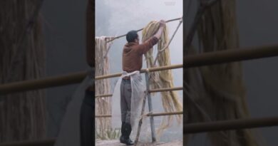 Here’s how #farmers in #Nepal turn shrubs into Japanese currency. #yen #money