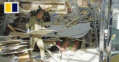 Magnitude 7.5 quake strikes Japan