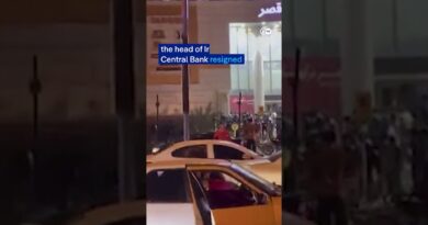 Massive protests rock Iran after currency sinks | DW News