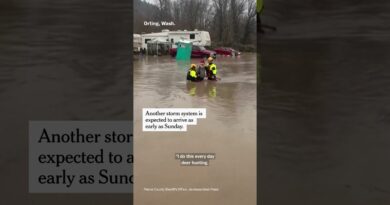 Rescuers Evacuate People From Floods in Washington State