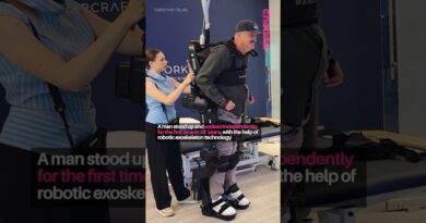 Self-stabilized exoskeleton technology helped a man walked after 30 years #tech