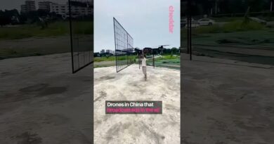 This floating screen, but it’s Nolan’s Oppenheimer on repeat #drones #china #chinesetech #newtech