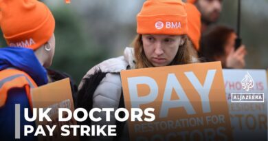 UK doctor strike: Five-day walk out over pay and job disputes