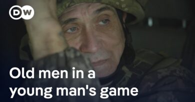 Ukraine: retired soldiers on the frontline | DW News