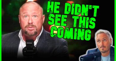 ‘YOU IDIOTS!’: Alex Jones UNLOADS On His Own Audience | The Kyle Kulinski Show