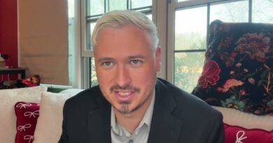 BREAKING: TRUMP THREATENS 4TH TERM! GENERAL STRIKE IN MN! TRUMP APPOINTS HIMSELF GLOBAL EMPEROR!