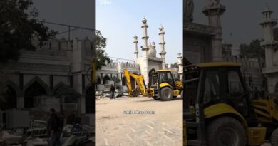 Five People Arrested After Stone Pelting Around Faiz-e-Elahi Masjid in Old Delhi | The Quint