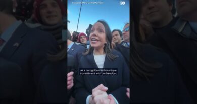 Machado hands over Trump her Nobel Peace Prize medal | DW News