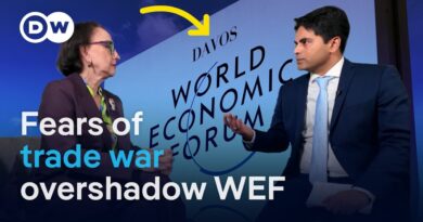 New possible trade war overshadows WEF | DW News