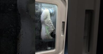 Of course CES has an AI car wash for shoes. #CES2026