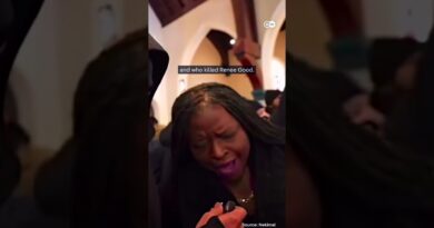 Protesters disrupt church service over ICE pastor in Minnesota | DW News