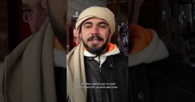 Residents in Deir Hafer celebrate after Syrian army pushes out SDF | AJ #shorts