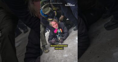 This photographer was tackled by ICE – and threw his camera to save it