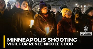 Vigil held to mourn woman shot dead by ICE agent in Minneapolis