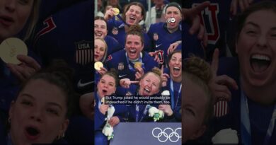 American men’s ice hockey team slammed for laughing at Trump’s sexist joke | DW News
