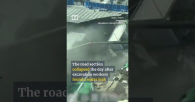 Sinkhole appears in Shanghai