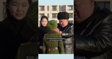 Why North Korea glorifies its soldiers’ deaths in Ukraine | DW News