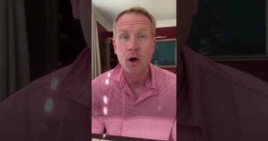 Footage shows a US Navy submarine firing a torpedo that sank an Iranian #warship in the Indian Ocean