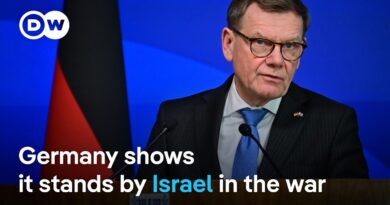 Germany’s foreign minister makes surprise visit to Israel | DW News