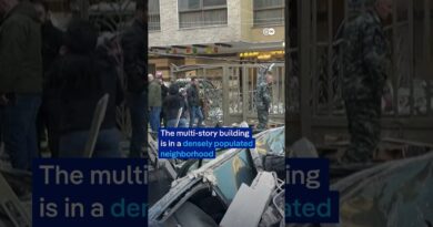 Israeli strike hits apartment block in central Beirut | DW News