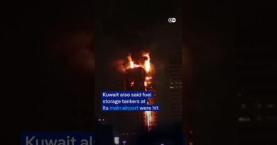 Kuwait City tower engulfed in flames after Iranian attack | DW News