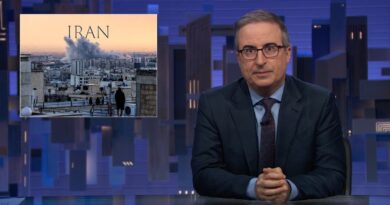 S13 E07: Iran, Viktor Orbán & National Parks Pass: 3/29/26: Last Week Tonight with John Oliver