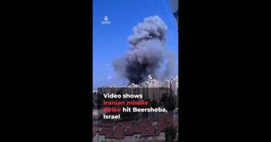 Video shows Iranian missile strike hit Beersheba, Israel | AJ #shorts