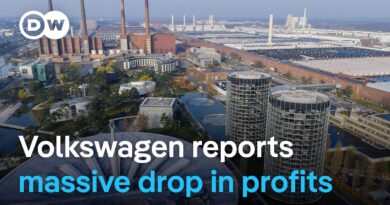 Volkswagen plans to cut 50,000 jobs as profit slides | DW News