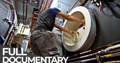 World’s Toughest Ships | The Pressure Cage: Life in the Saturation Lab | Free Documentary