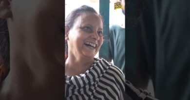 वोट देकर लौट रहीं महिलाओं से न्यूज़ पिंच पत्रकार की कोलकाता के डिश पर क्या बात हुई, हंस पड़ीं…