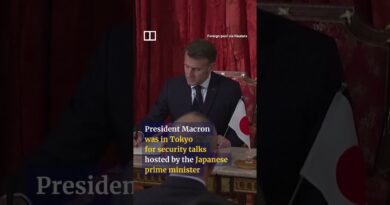Macron and Takaichi do the ‘Kamehameha’