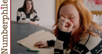 Mathematician Attempts Art – Numberphile