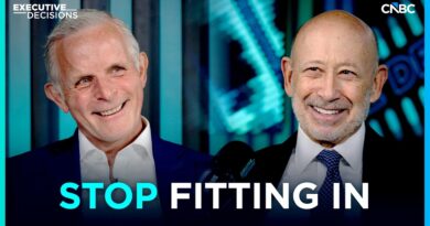 Stop Trying to Fit In | Former Goldman Sachs CEO Lloyd Blankfein