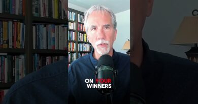 The Blackjack Secret Every Investor Should Understand