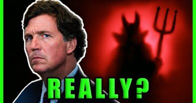 Tucker Carlson Is Slowly Going Insane | The Kyle Kulinski Show