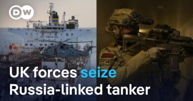 British commandos abseil onto sanctioned oil tanker in English Channel | DW News