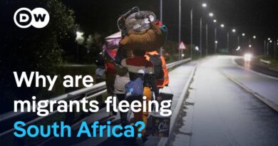 Hundreds of foreigners leave South Africa as xenophobia ramps up
