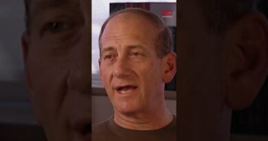 Reporter and Israeli official clash over who asks the questions | 60 Minutes Australia