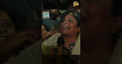 ‘इलाहाबाद याद रखना…’ Abhinav को CJP Protest में मिली महिला भावुक हो देने लगीं दुआएं, लगाया गले