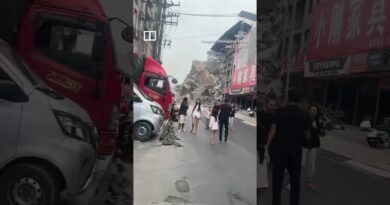 Chongqing landslide traps dozens