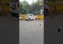 CP राजीव चौक पर भारी बवाल, Delhi Police की कई गाड़ियाँ तोड़ी है।