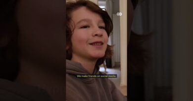 France approves a social media ban for under-15-year-olds | DW NEWS