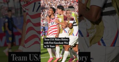 Ten-Man USA Ends 24-Year Wait for World Cup Knockout Win