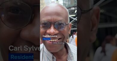 Unstable New York high-rise sparks evacuations in Manhattan | DW News