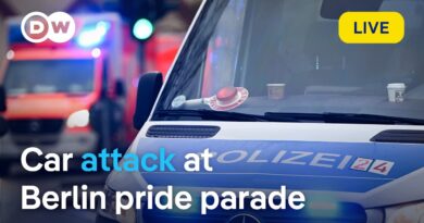 Update: Driver rams car into Berlin Pride parade | DW News