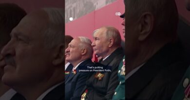 Was France’s biggest-ever military parade a message to Moscow? | DW News