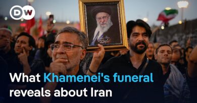 What is Khamenei’s funeral revealing about Iran? | DW News