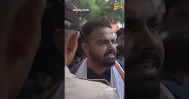 What we earn? Abhinav Pandey के कान में लाठीचार्ज के वक्त इंस्पेक्टर ने क्या कहा था?