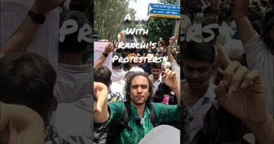 6 Layers of Barricades in a 5km-march of Protesting Students in Ranchi